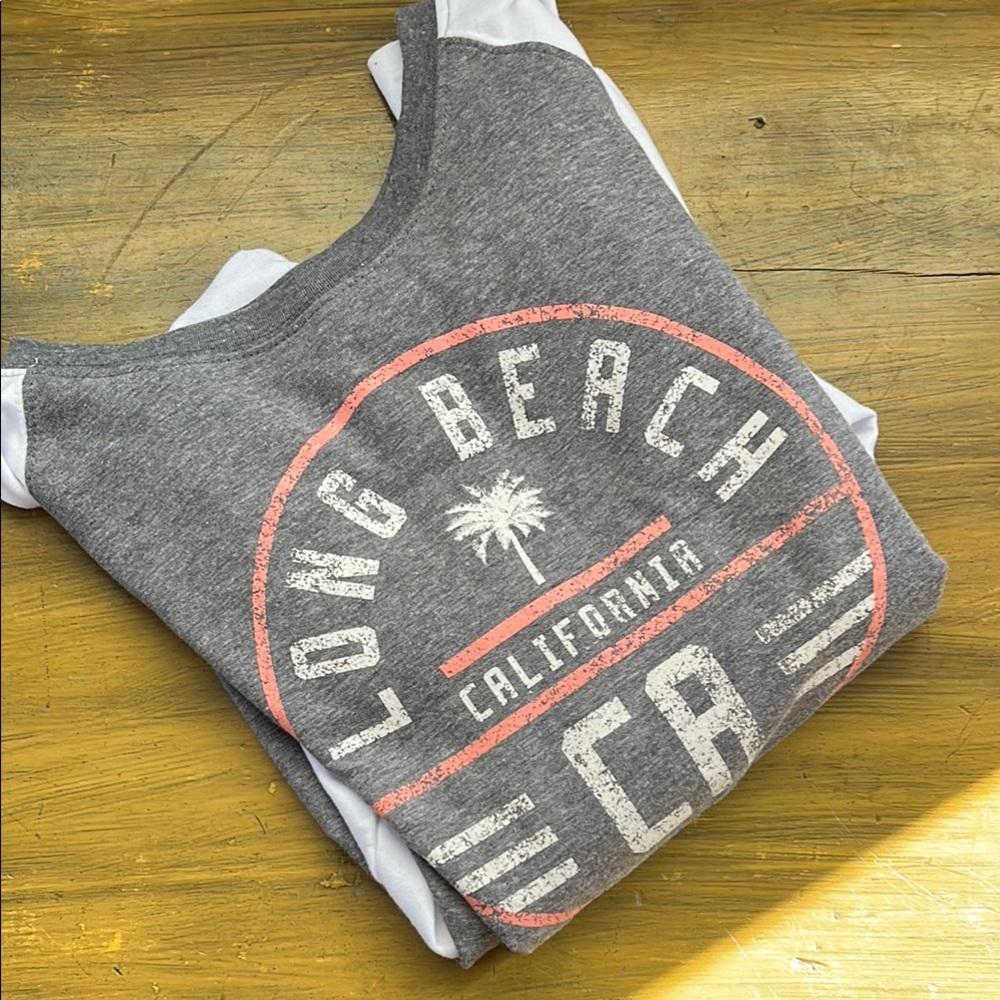 Gray Long Beach Sweatshirt. Size lg. Great Condition.